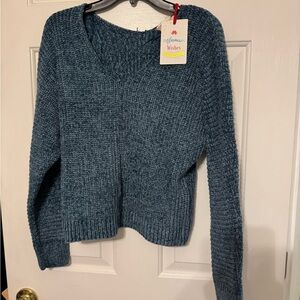 Pink Rose V-Neck Sweater in Blue